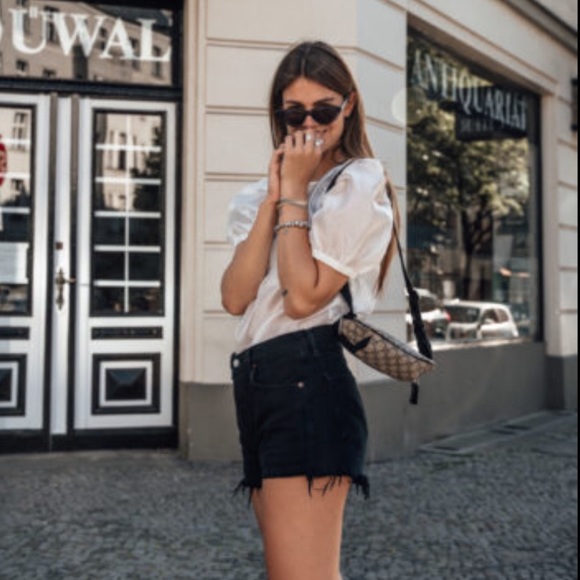 Black Distressed Cutoff Jean Shorts - Picture 6 of 7